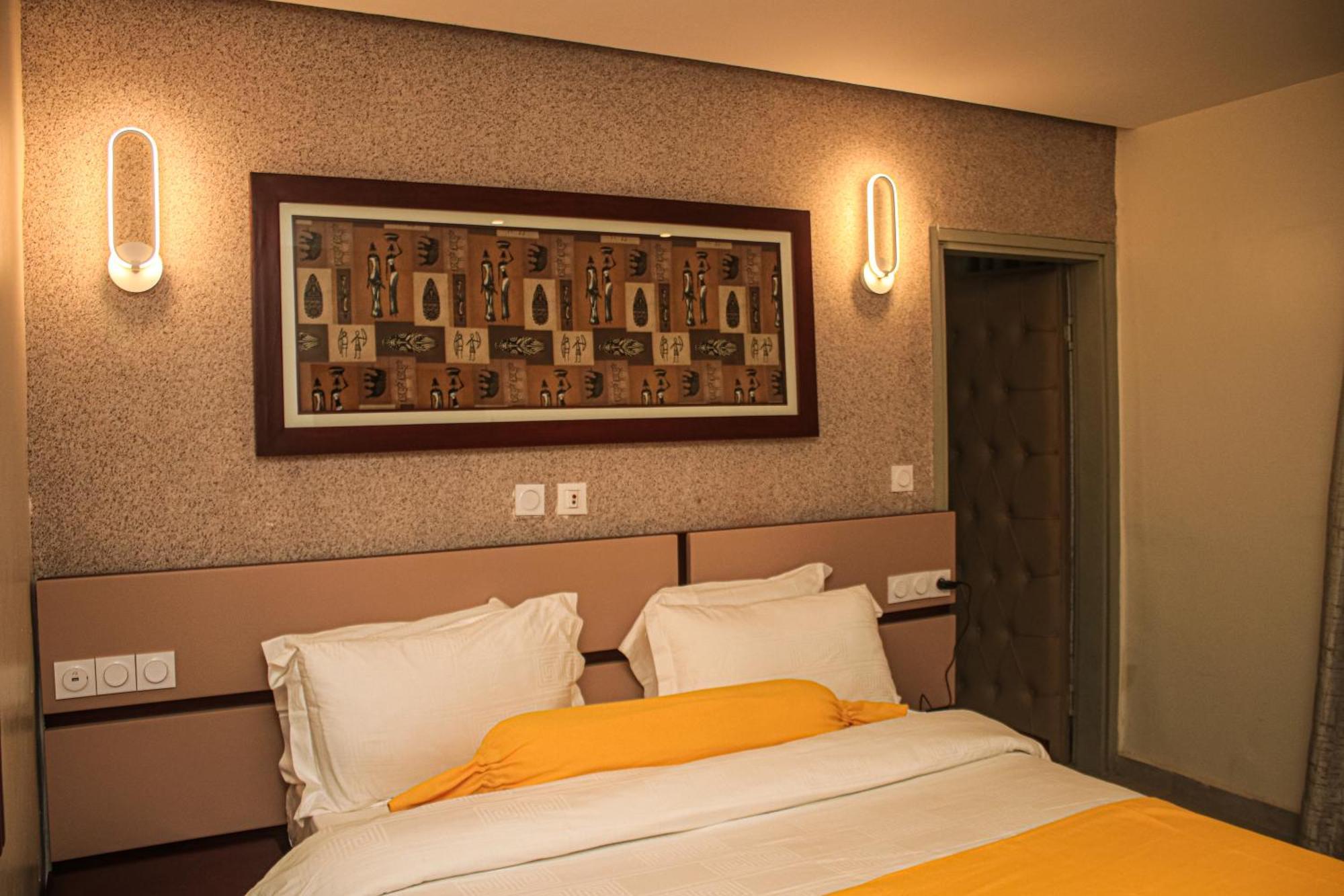 Enotel Beach Hotel San-Pedro Exterior photo
